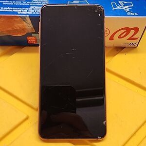 Samsung Galaxy S10e 128GB Pink Smartphone- Broken Does Not Power On